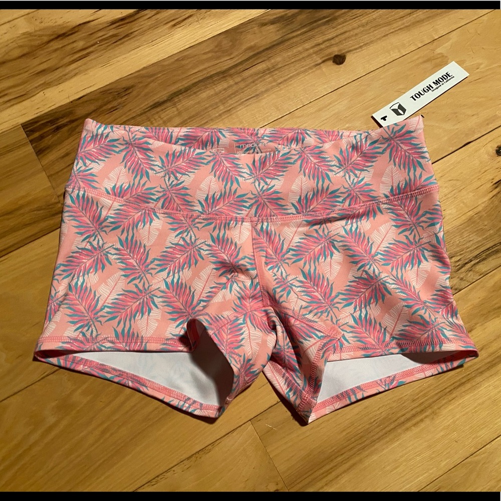 Tough Mode shorts, M NWT